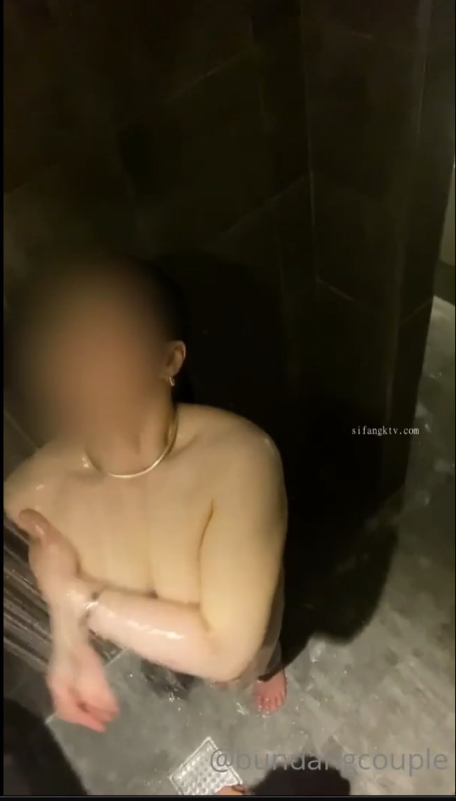 高端泄密流出首尔大学同居情侣自拍不雅视频妹子漂亮口活好
